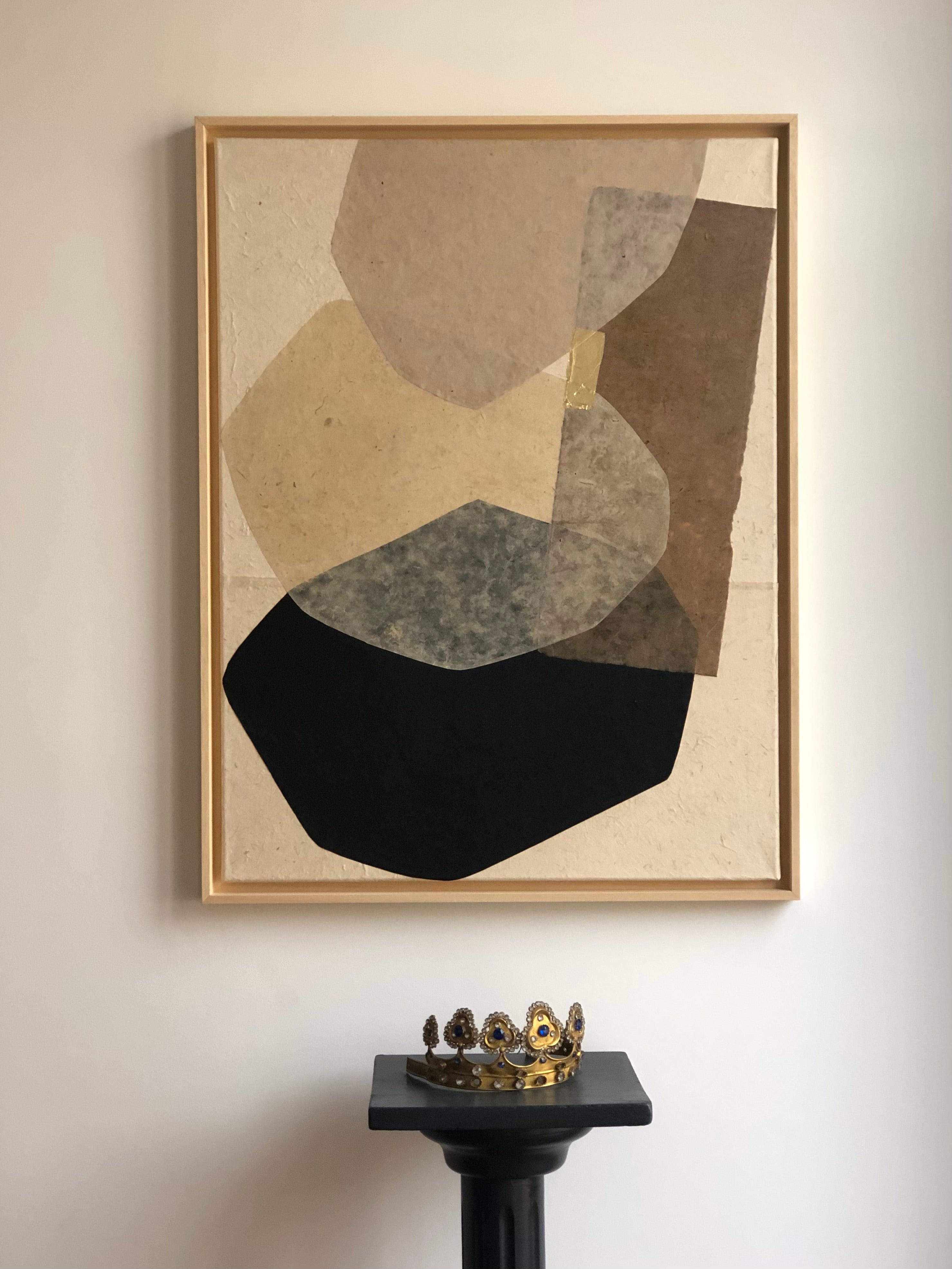 COLLECTION HB. Tableau abstrait collage & feuille d'or.