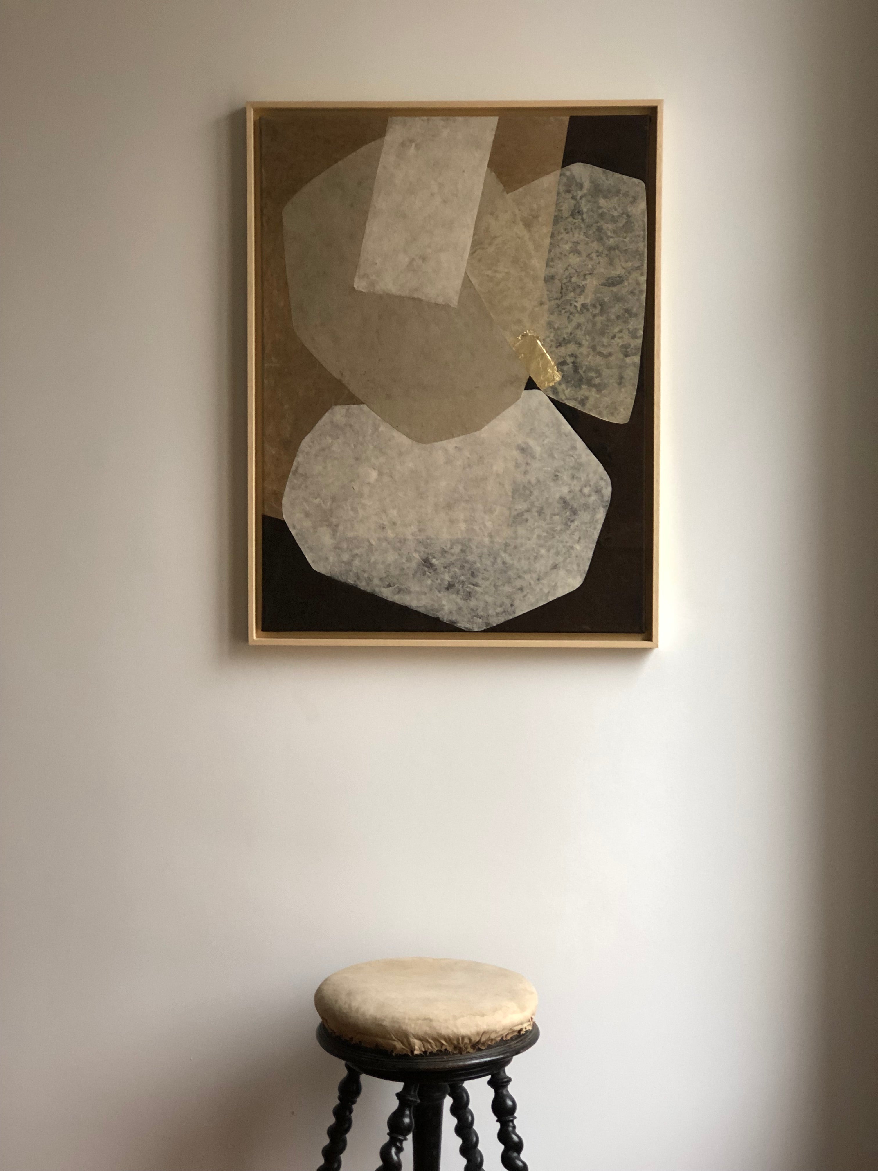 COLLECTION HB. Tableau abstrait collage & feuille d'or.