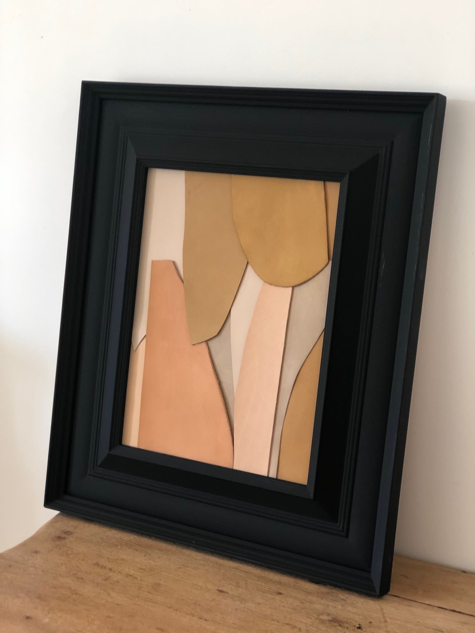 COLLECTION CUIR. Composition abstraite 60x50