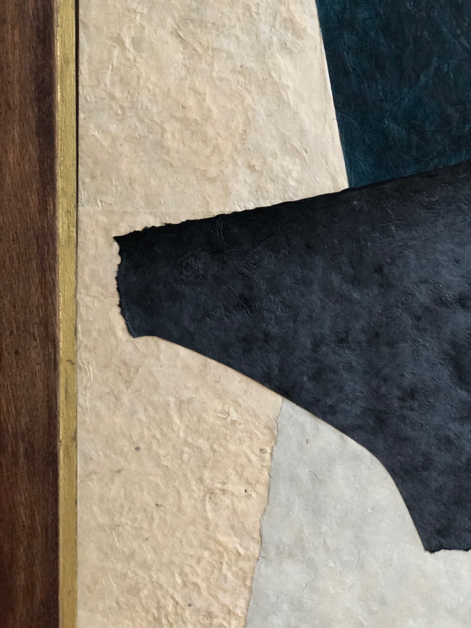 COLLECTION HB. Composition abstraite de papiers 95x58cm